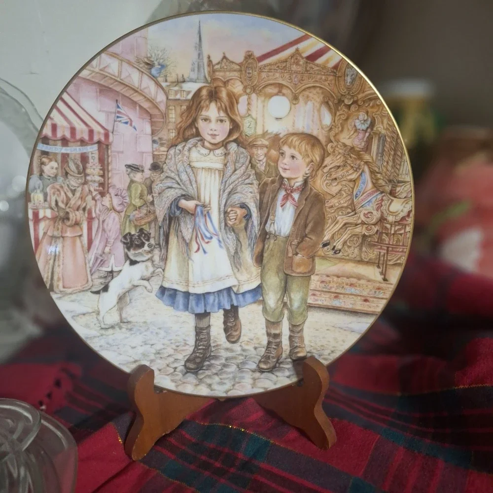 Royal Worcester 1989 NSPCC Christmas Plate Fairground Magic Kate Aldous England